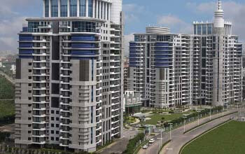 DLF Pinnacle